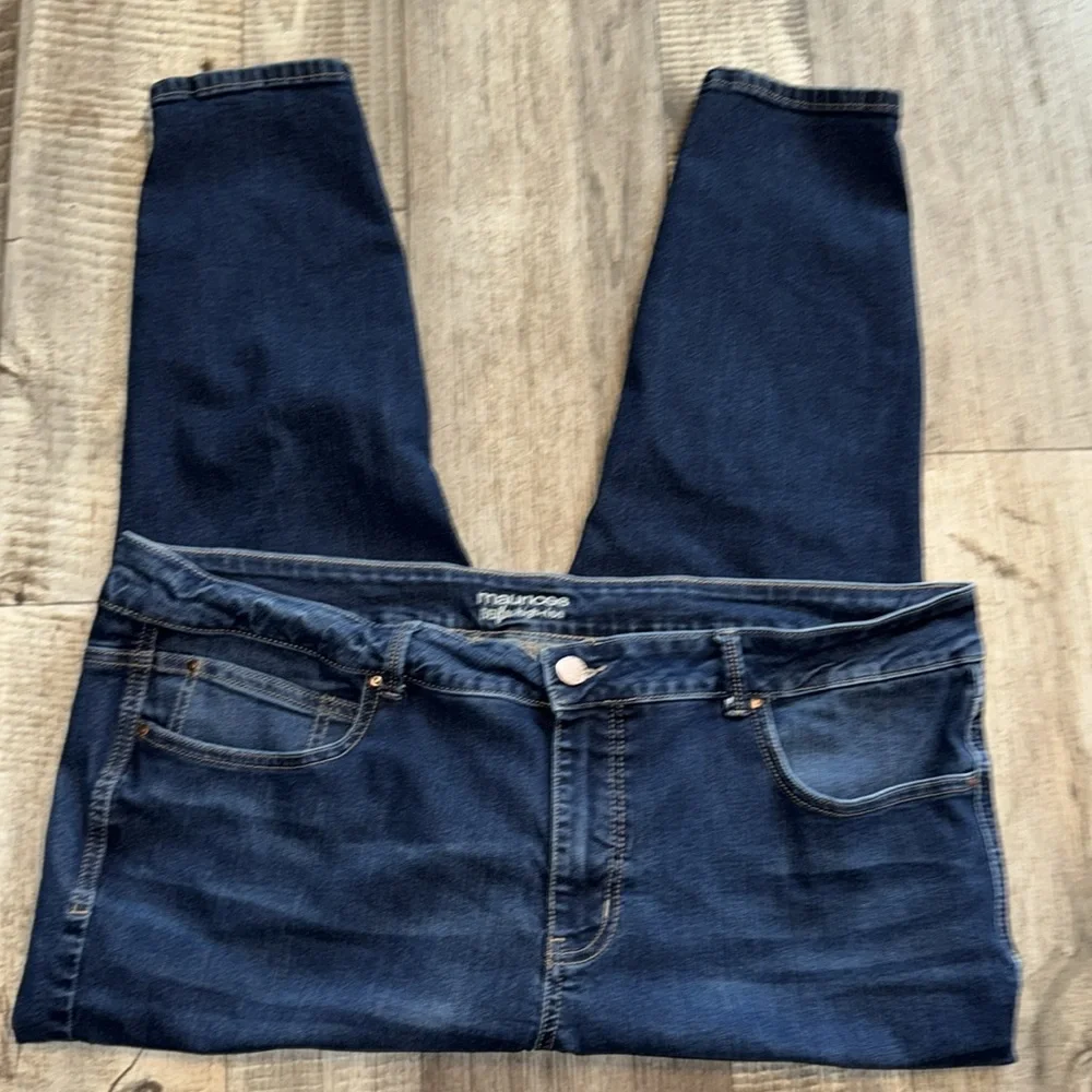 MAURICES jeans-size 24W - Picture 4 of 10